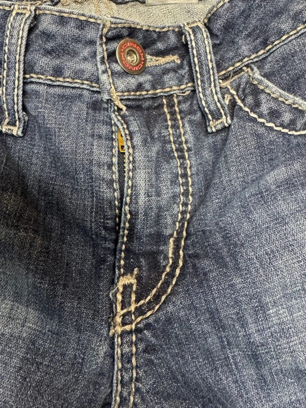 Cinch Women's Bootcut Jeans in Faded Blue - Picture 9 of 16